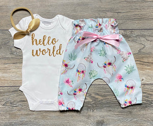 Hello World Newborn Take Home Outfit - Gold Glitter Bodysuit + Boho Bull Skull Pants + Bow / Headband - Newborn Baby Girl Outfit