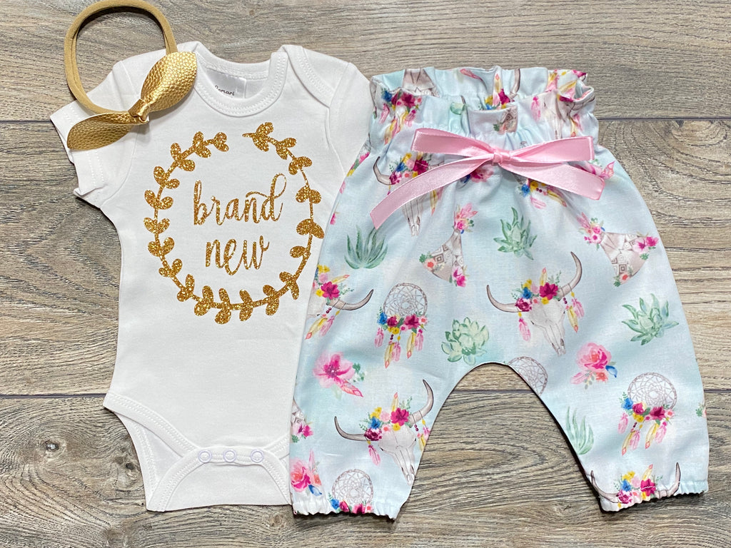 Brand New Newborn Take Home Outfit - Gold Glitter Bodysuit + Boho Bull Skull Pants + Bow / Headband Baby Girl